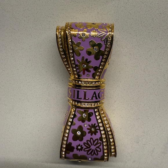 House of Sillage bow lipstick case lavender, floral design - Picture 1 of 6
